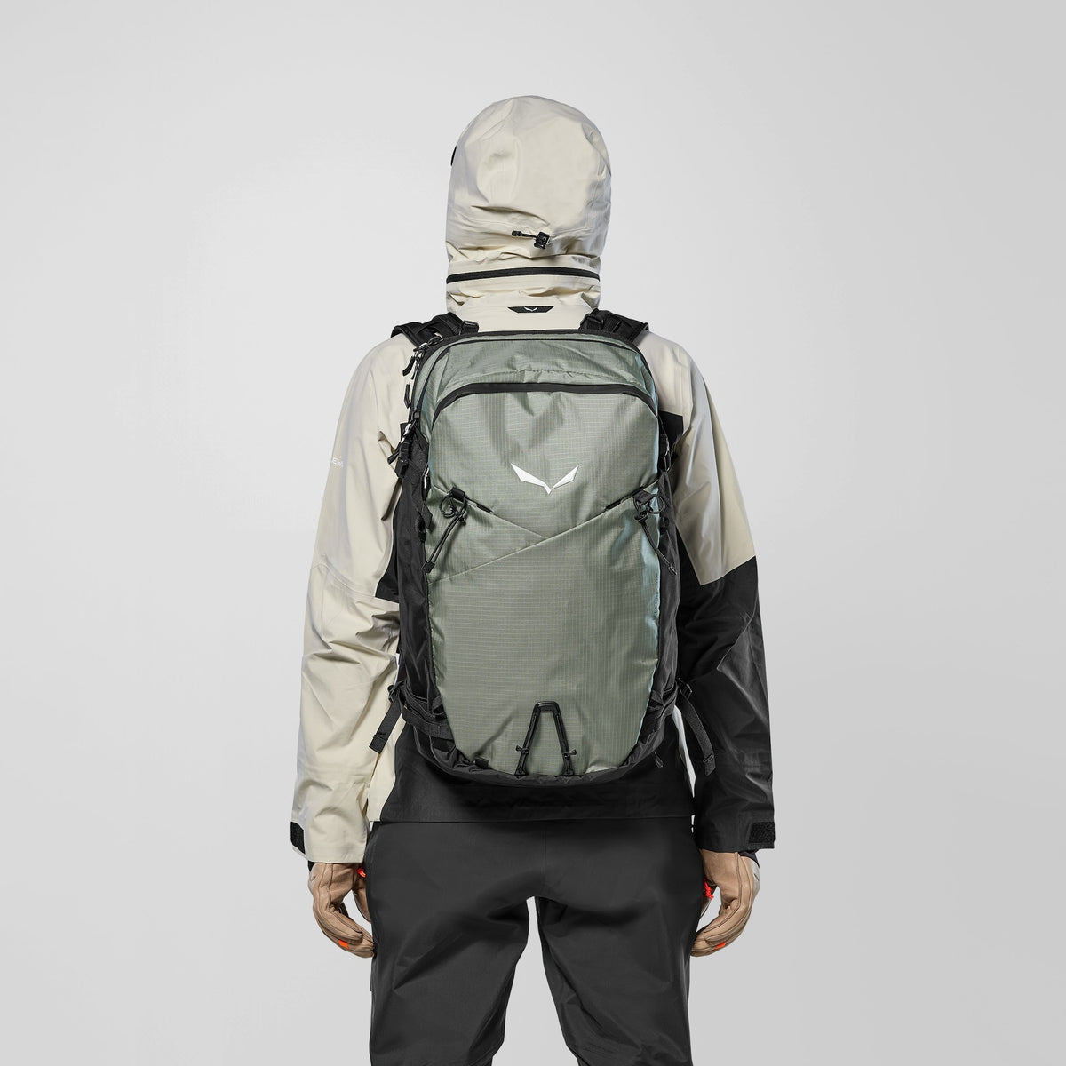Salewa ženski nahrbtnik Sella Tour 30L – na modelu
