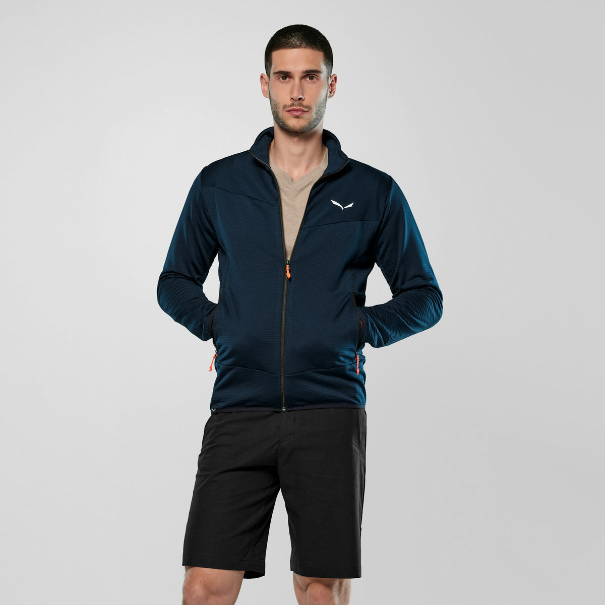 Salewa moška tehnična jakna Puez Altavia PL Jacket – na modelu